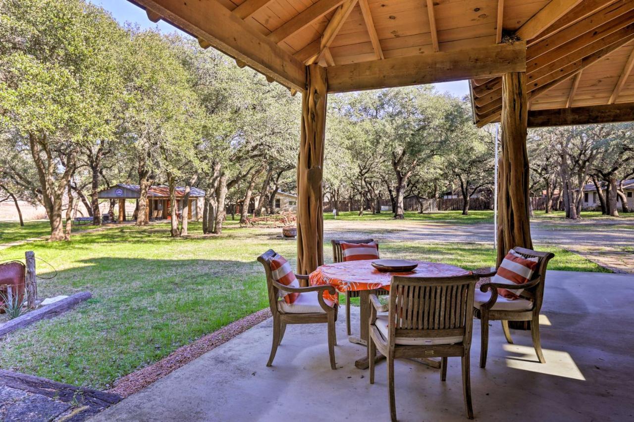 Riverfront Blanco Home With Shaded Porch And Hot Tub Eksteriør bilde